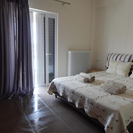 Samaras Apartments In Kaména Vúrla Kültér fotó