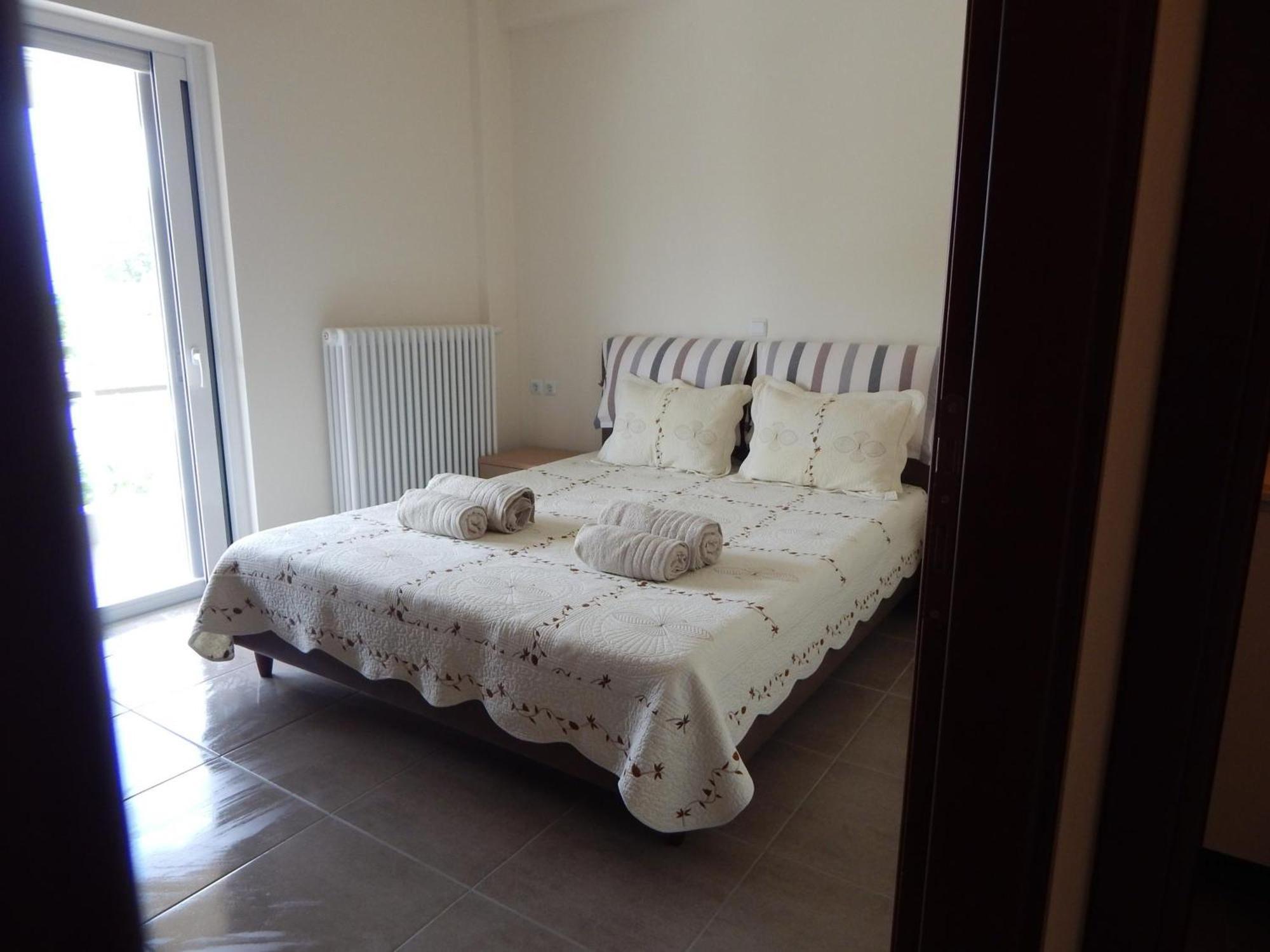 Samaras Apartments In Kaména Vúrla Kültér fotó