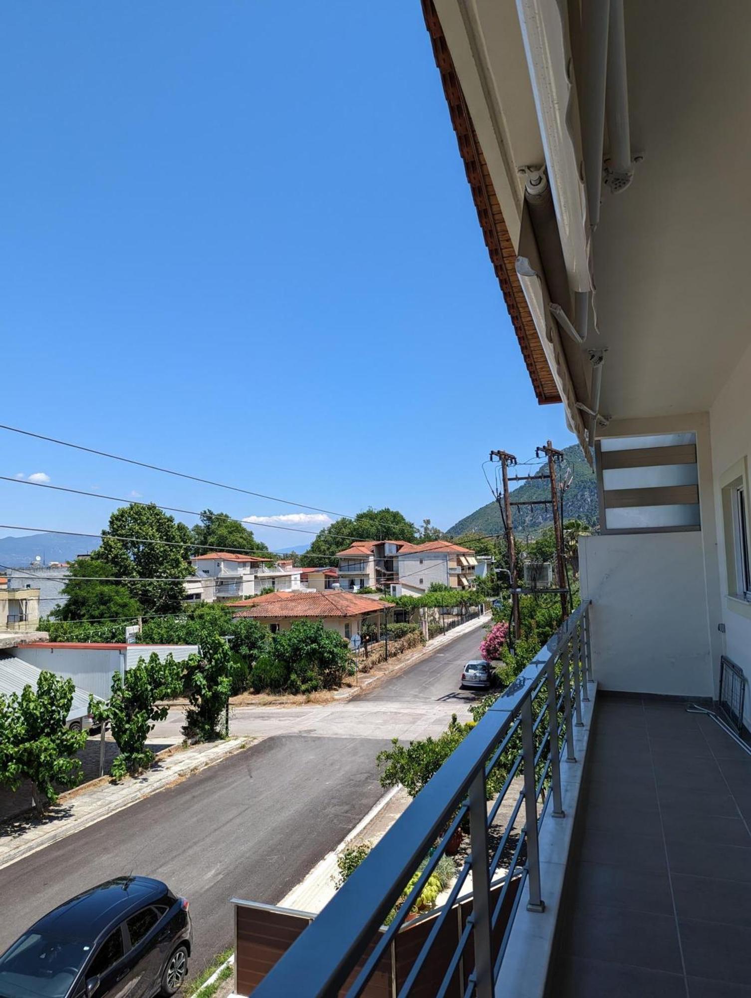 Samaras Apartments In Kaména Vúrla Kültér fotó