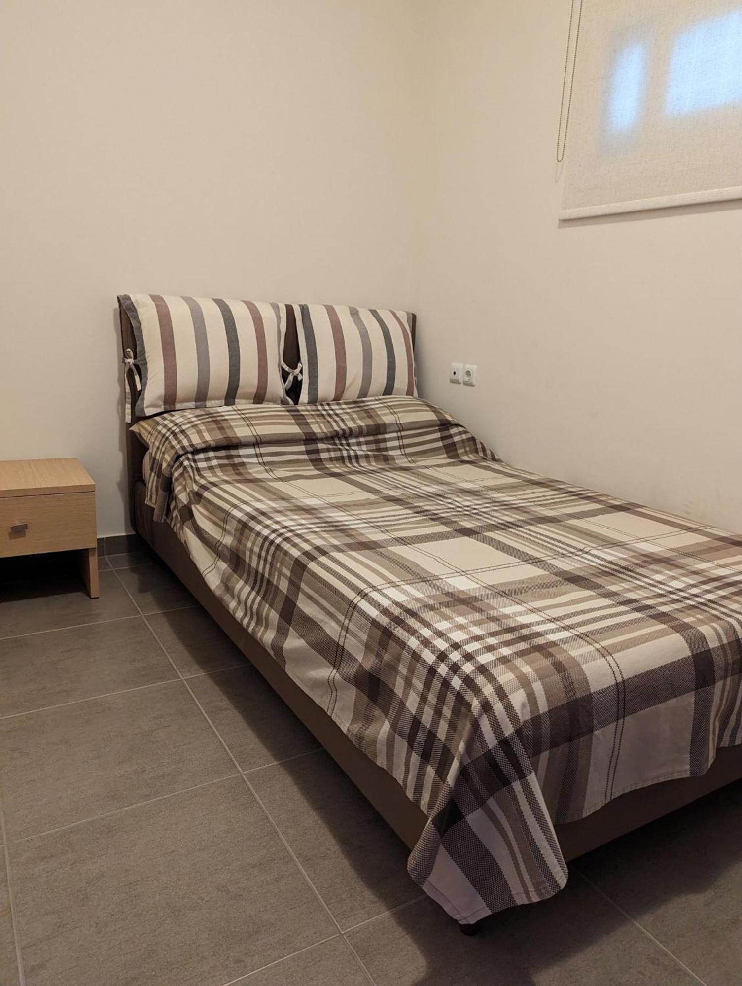Samaras Apartments In Kaména Vúrla Kültér fotó