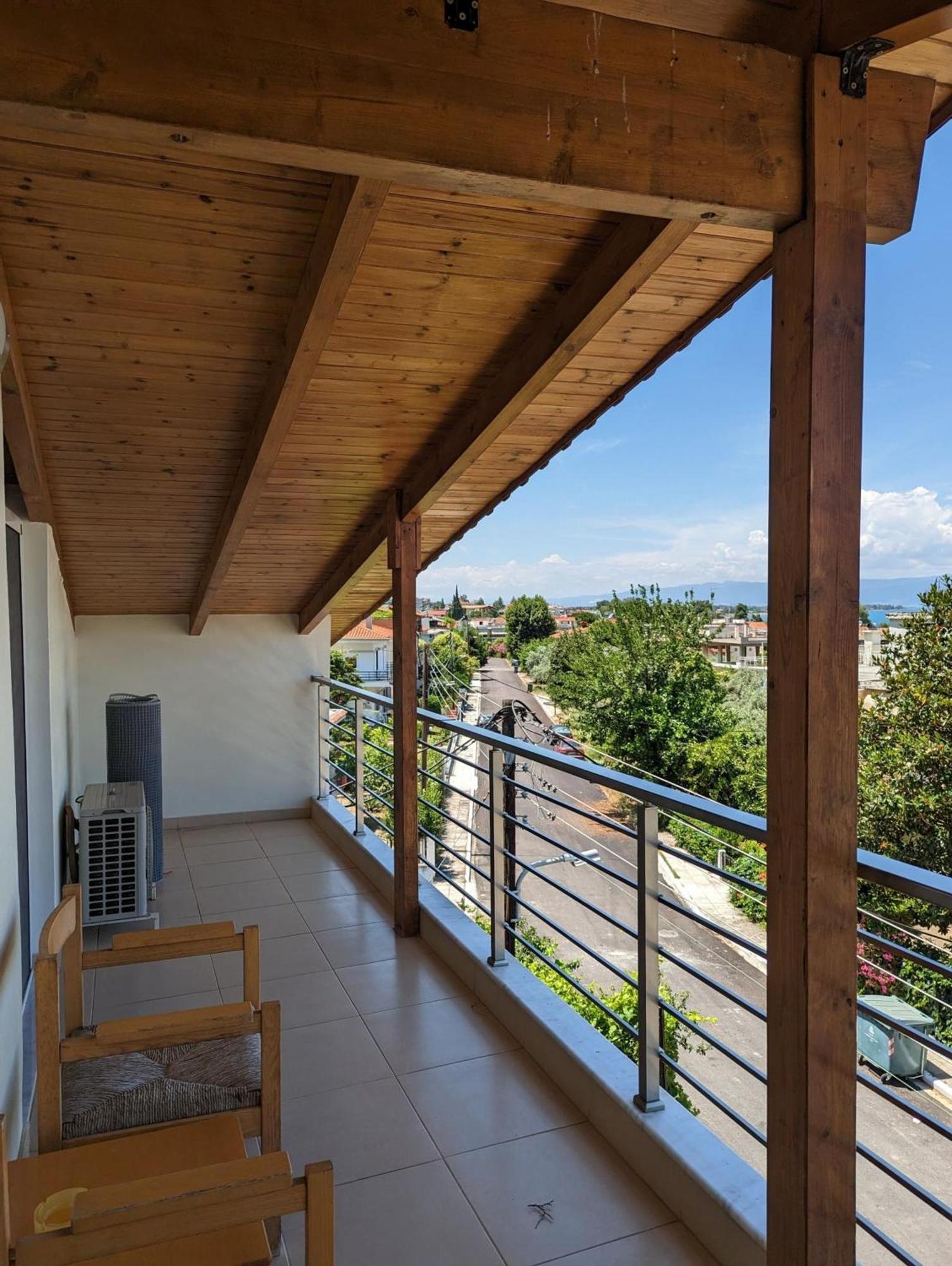 Samaras Apartments In Kaména Vúrla Kültér fotó