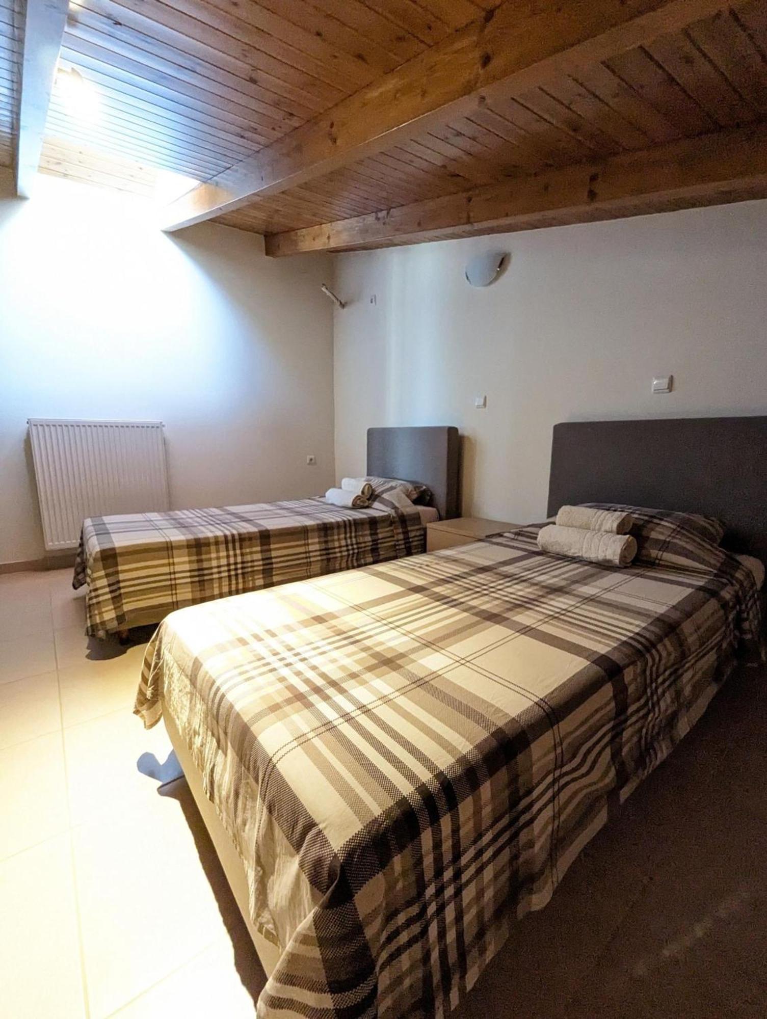 Samaras Apartments In Kaména Vúrla Kültér fotó