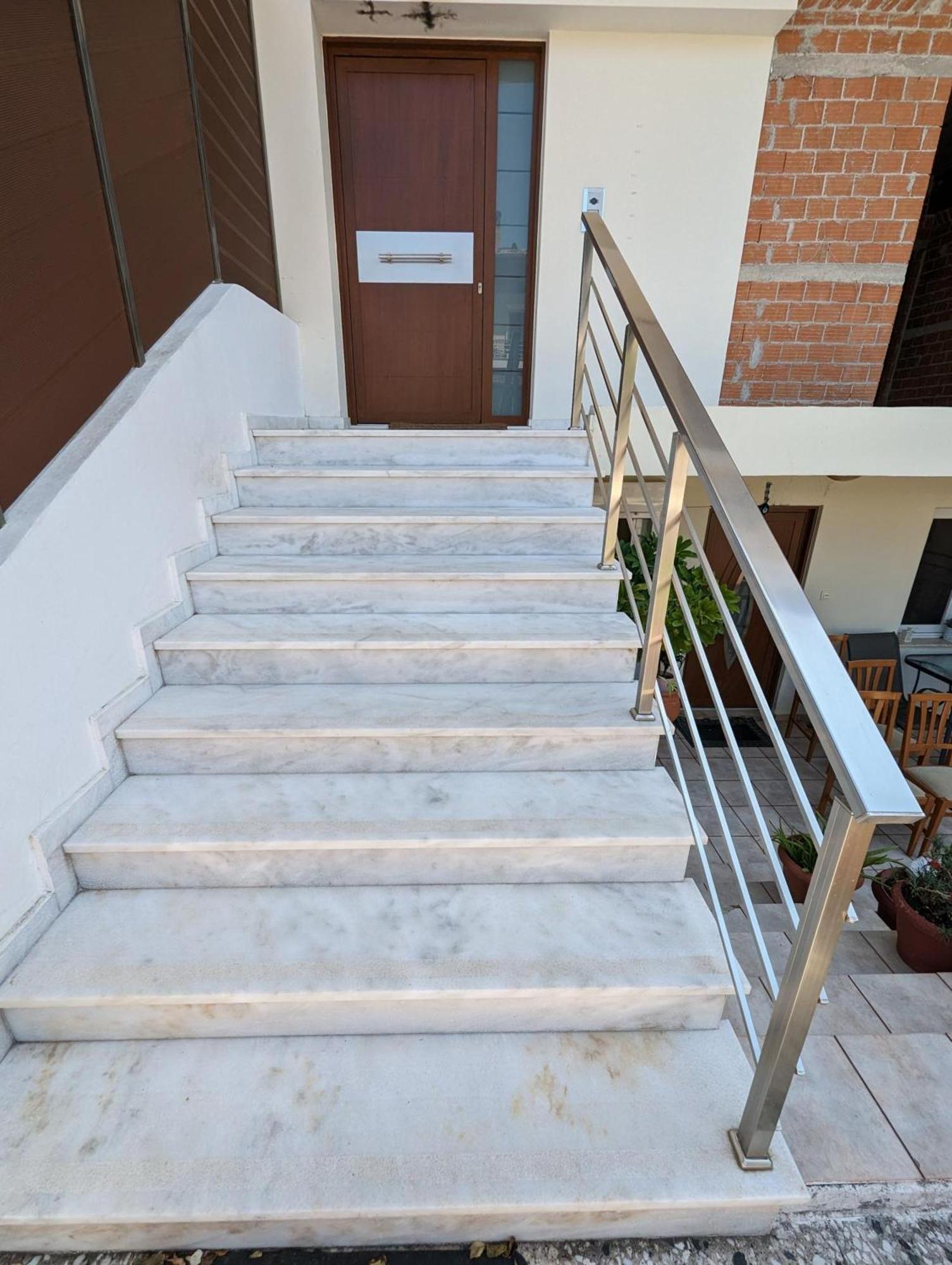 Samaras Apartments In Kaména Vúrla Kültér fotó