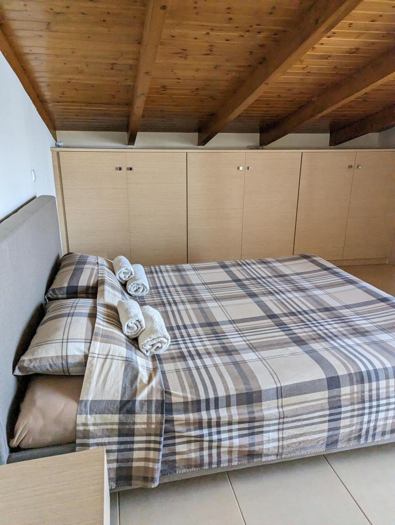 Samaras Apartments In Kaména Vúrla Kültér fotó